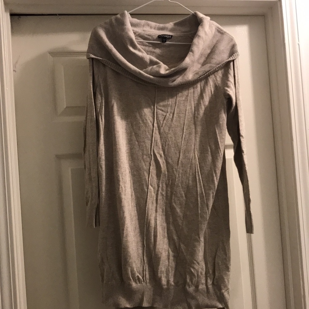 Express Sweater - Picture 6 of 8